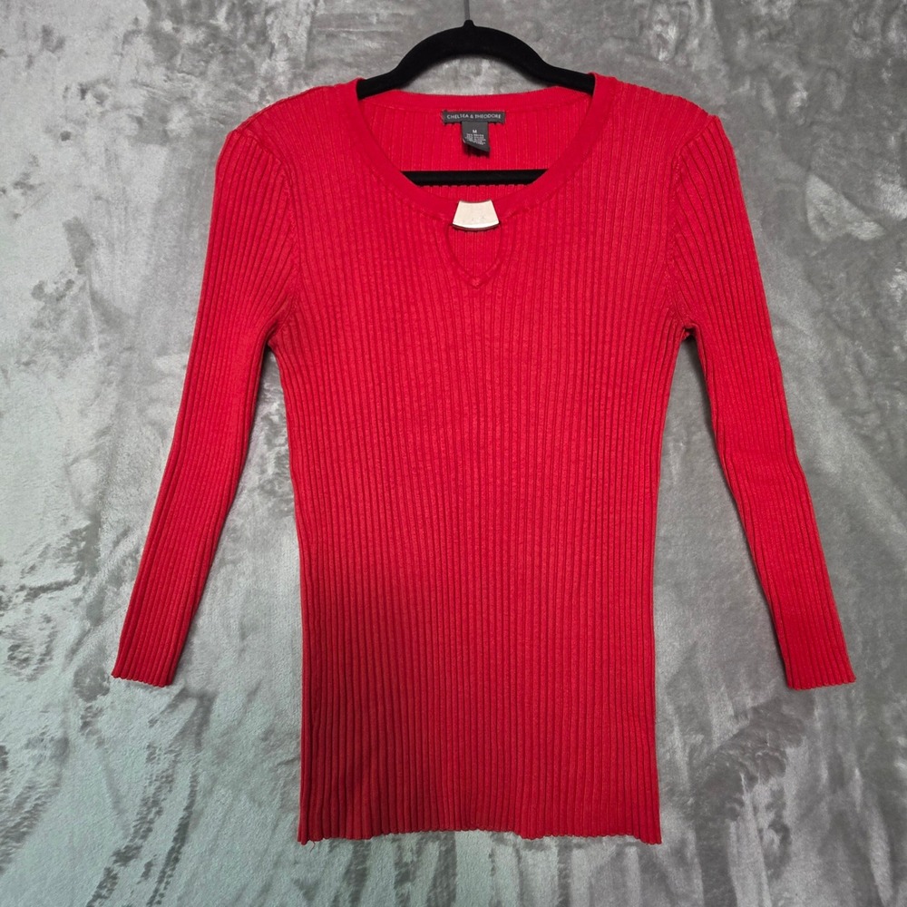 Chelsea & Theodore Red Ribbed Keyhole Neck Top Silver Bar Detail Size M